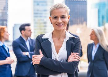 mujeres se destacan en Colombia en roles de liderazgo
