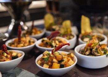 Comida de mar sobre una mesa