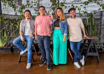 De izquierda a derecha: Eduardo Osorio, Head of People. Sebastián Obregón, CEO, Melina Cruz, Head of Sales, Andrés Londoño, Head of Growth.