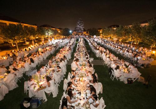 Diner en Blanc
