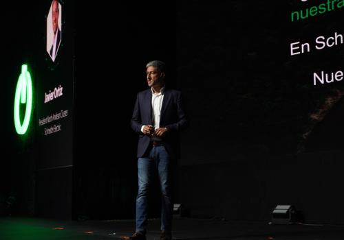 Foto de Javier Ortiz, presidente del Cluster Andino Schneider Electric