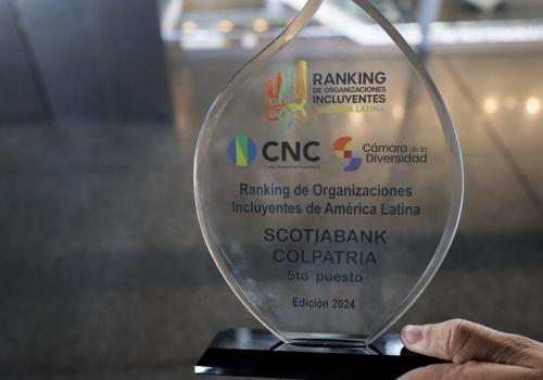 Foto del premio de Scotiabank Colpatria