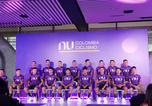 Fotografía de la escuadra de ciclistas Nu Colombia