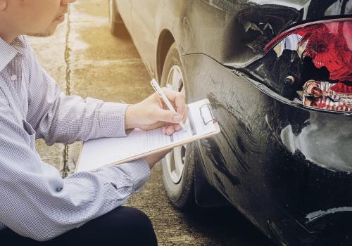 Revisión de un carro