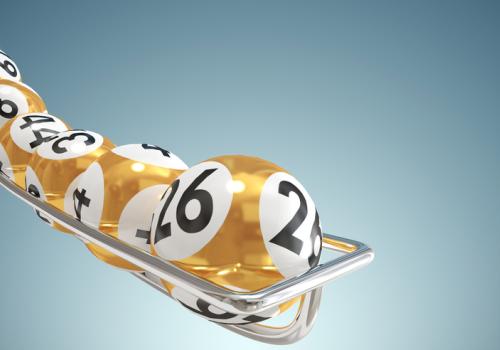 Resultados de un sorteo de lotería con fondo gris