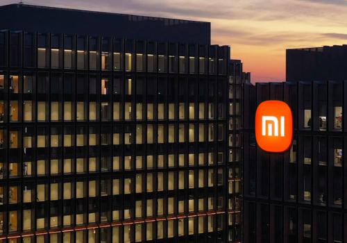 edificio con el logo de xiaomi
