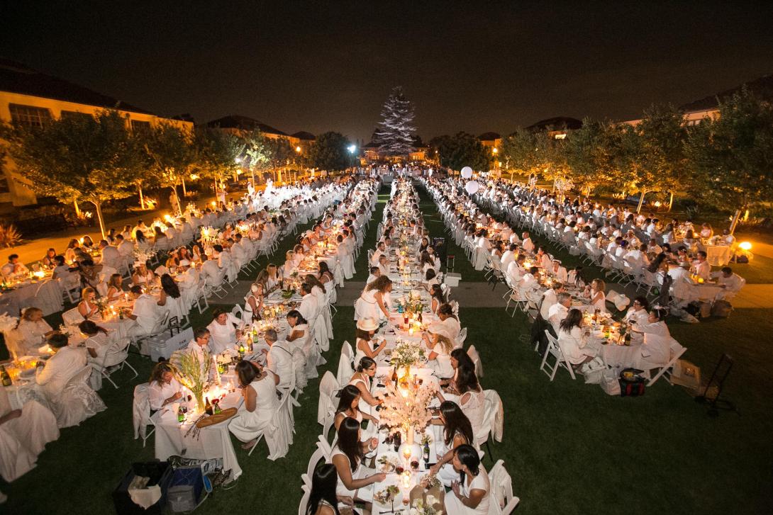 Diner en Blanc