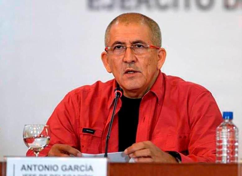 Foto de Antonio Garcia con camiseta roja