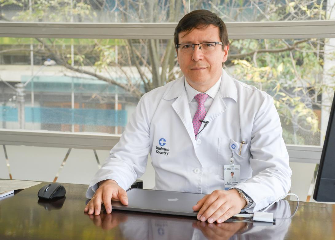 Foto de doctor Juan Carlos Velásquez