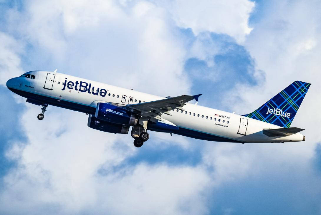 JetBlue se va de Bogotá