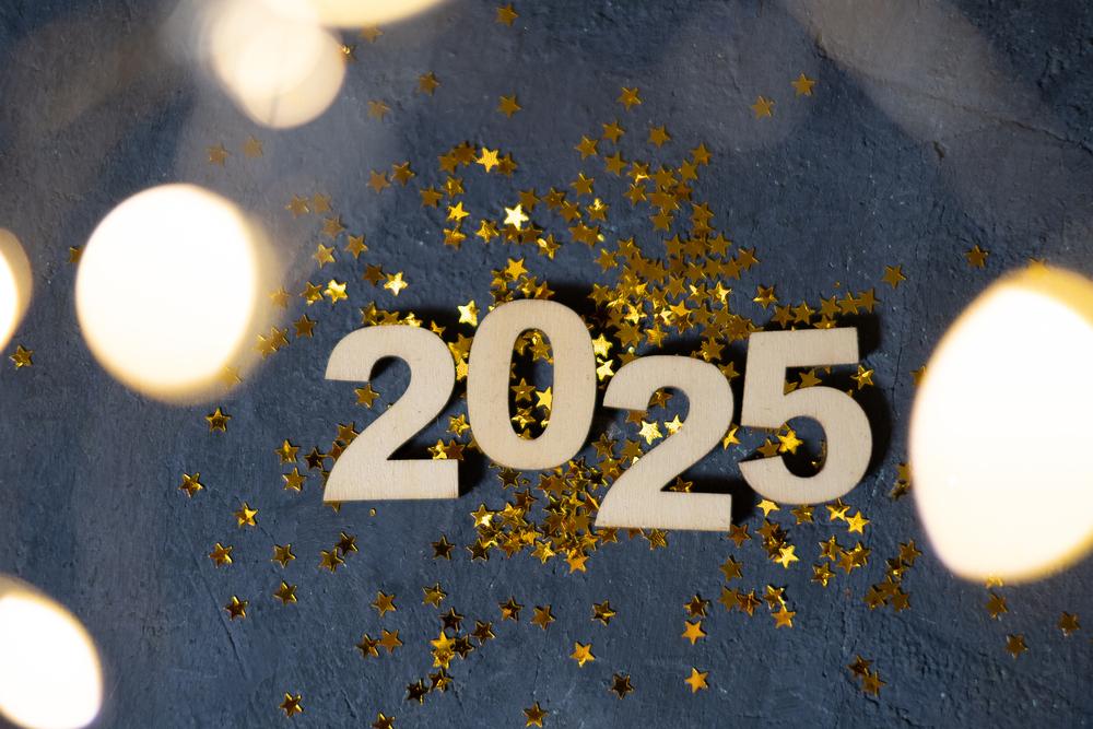 una foto del año 2025 con confetis